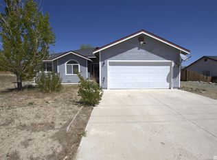 10 Sheltered Hills Dr, Yerington, NV