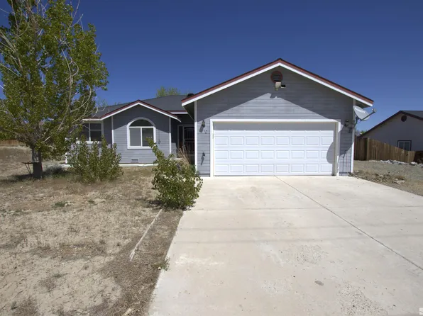 10 Sheltered Hills Dr, Yerington, NV 89447