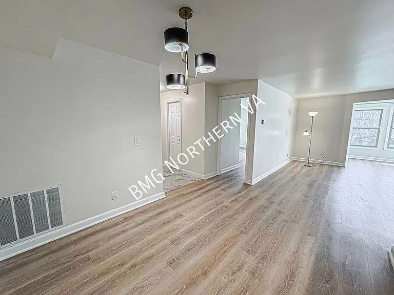 12005 Ridge Knoll Dr #10 — Photo 11