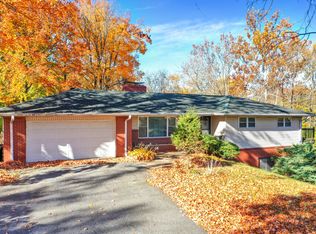 4616 Eastbourne Dr, Indianapolis, IN 46226