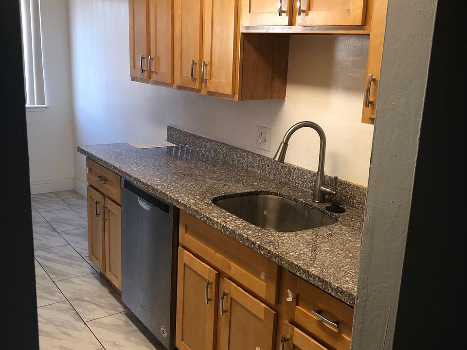 1st image of 3589 Granada Ave #3