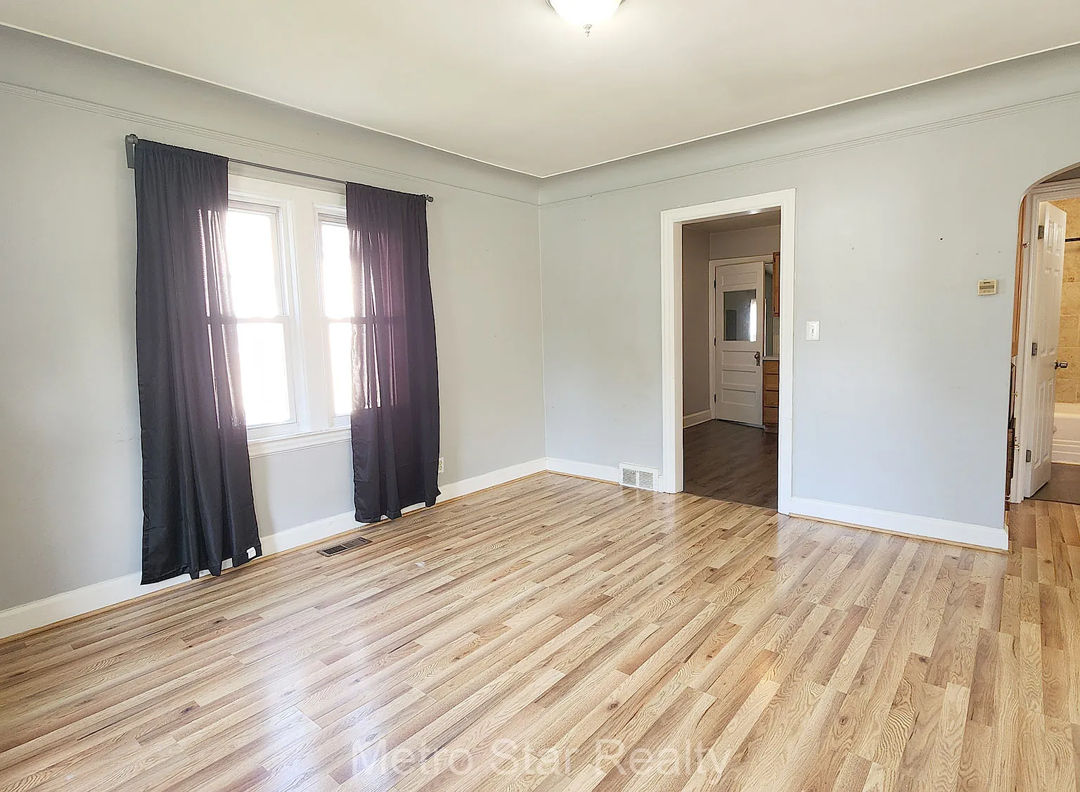 2 bed, 800 sqft, $1,350 — Photo 3