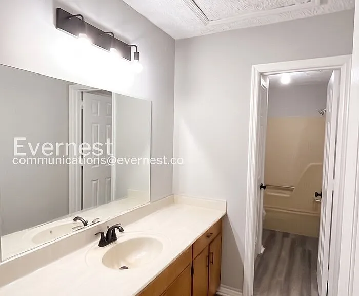 3380 Shadowlawn Dr #2 — Photo 6