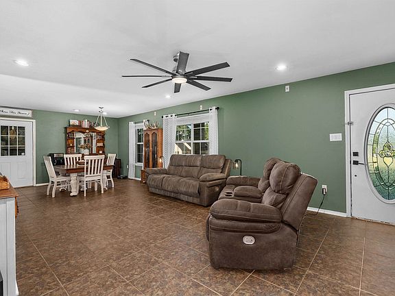 4th image of 340 Private Road 1104