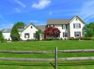 15700 Hemlock Rd, Chagrin Falls, OH 44022