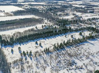 581 Killarney Rd, Hartford, WI 53027