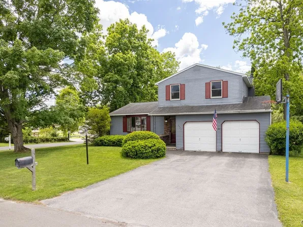 5471 Tourmaline Dr, Clay, NY 13041