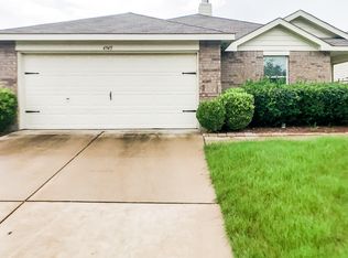 4945 Creek Ridge Trl, Fort Worth, TX 76179