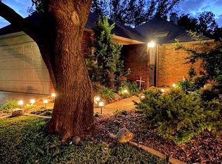 6749 Northcreek Ln, Dallas, TX 75240