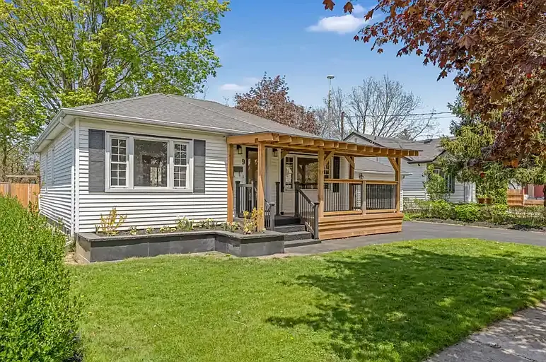 9 Heywood Ave #1A photo 1