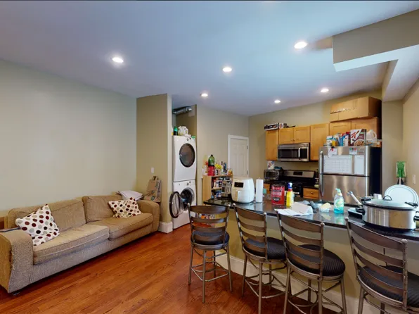 344 Centre St #3, Boston, MA 02130