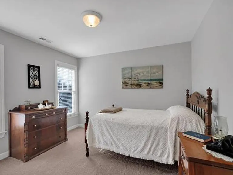 10625 Highstream Dr — Photo 20