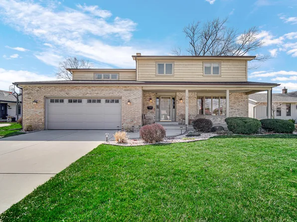 9456 Walnut Dr, Munster, IN 46321