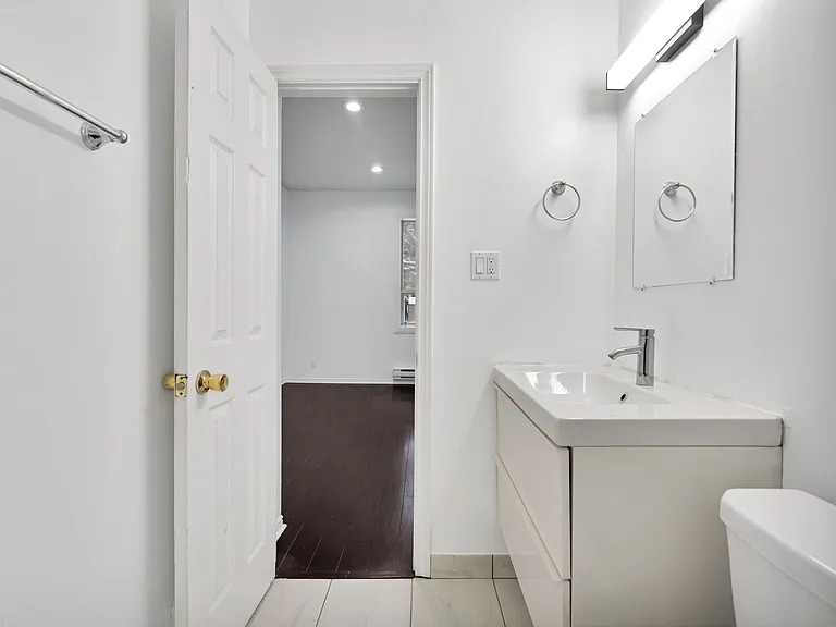 3 Spencer Ave — Photo 15