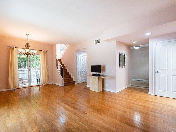 2nd image of 2315 Mira Vista Ave Unit 106