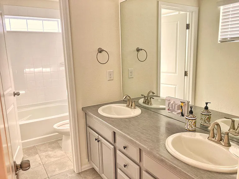 539 Navion Ln — Photo 12