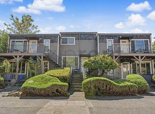 2478 NW Savier St APT 5, Portland, OR 97210