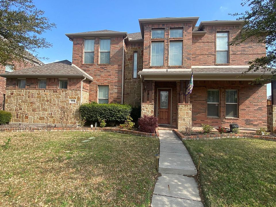 1st image of 2968 McGregor Dr