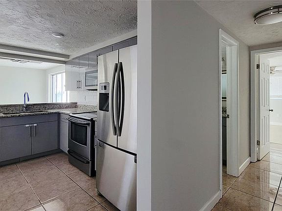 4th image of 3332 Umber Rd