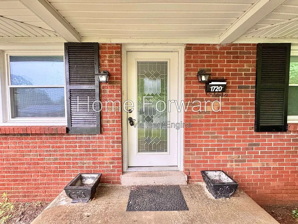 1720 Traveller Rd