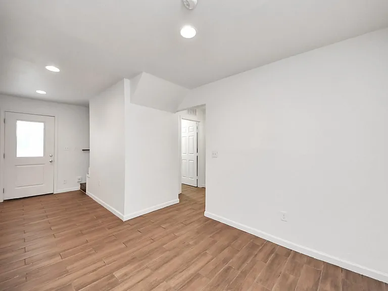 12068 Beechnut St #C — Photo 11