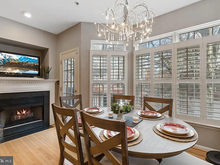 170 Martin Ln — Photo 25