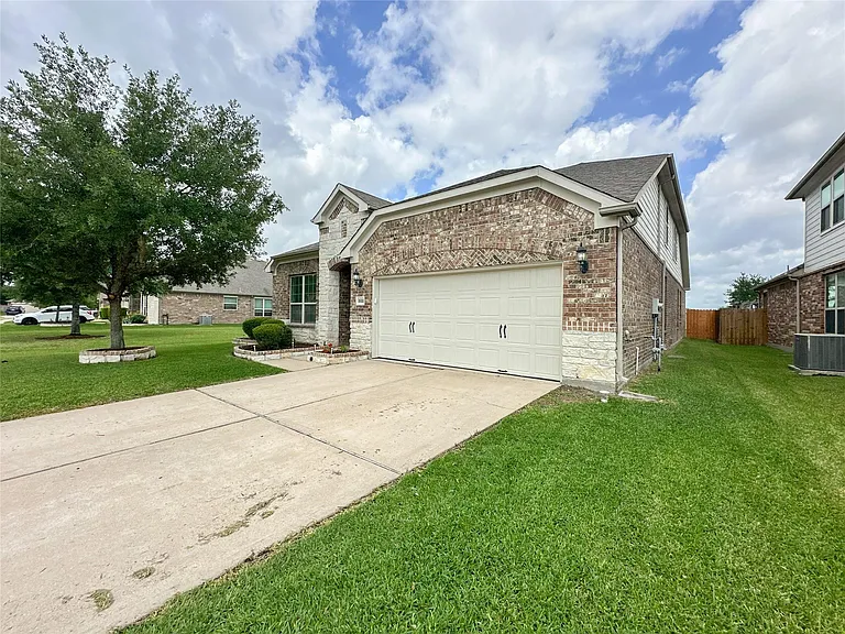 25322 Alverstone Dr — Photo 6