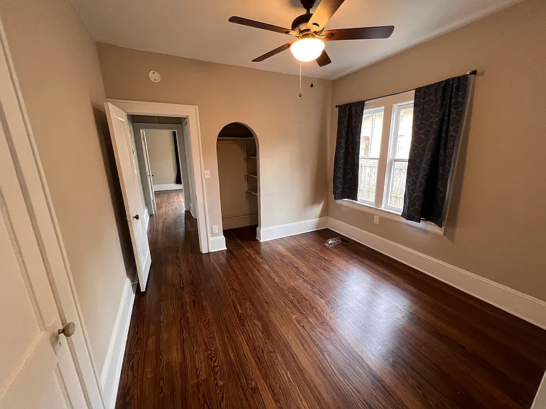 220 Leon Ave — Photo 17