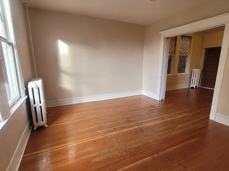 1527 Belmont Ave — Photo 35
