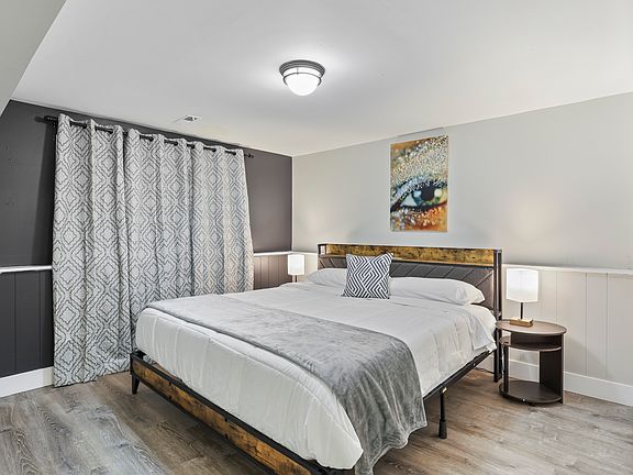 5th image of 726 Cynthia Ln
