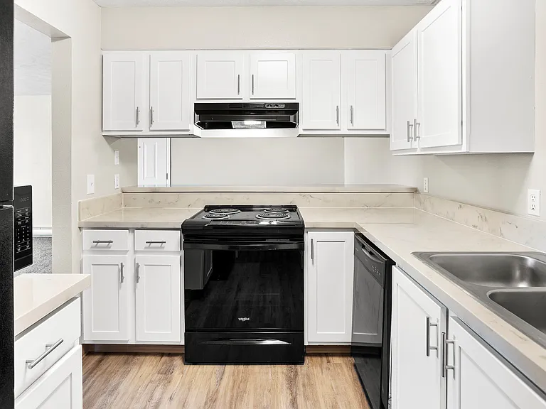 2 Bed 2 Bath - Kitchen