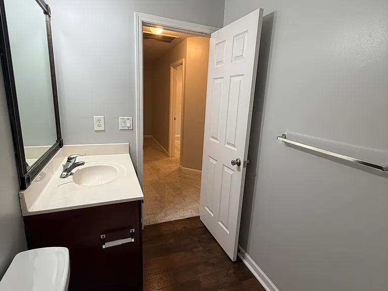 114 Creighton Ln — Photo 51