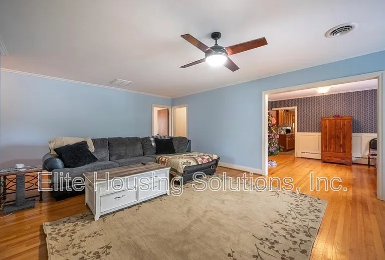 290 W Ridge St — Photo 28