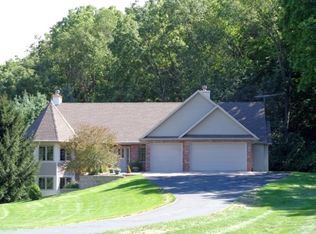 W5509 Spring Valley Rd, New Glarus, WI 53574