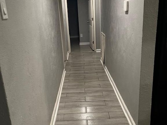3rd image of 5019 Parkridge Dr