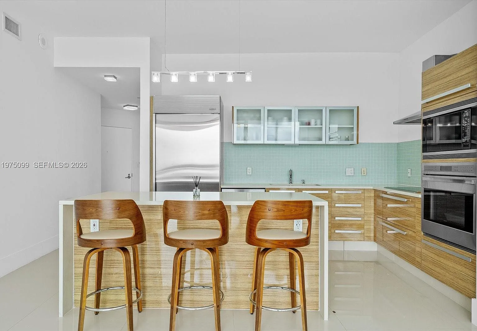 Paramount Bay Condo — Photo 4