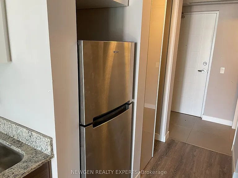250 Albert St #720 — Photo 12