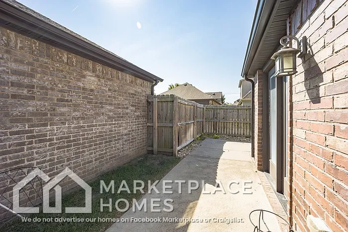 3211 Stonepoint Ave — Photo 29