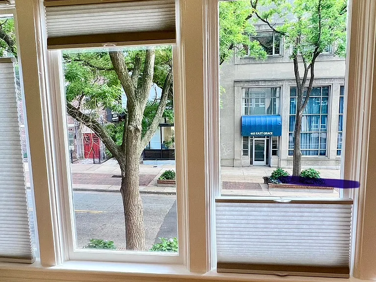 Bottom up (left) top down (right) window shades