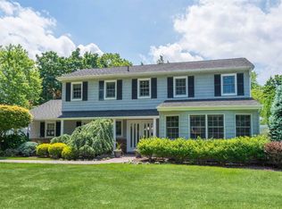 9 Wood Sorrell Ln, East Northport, NY 11731