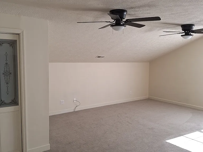9742 Smalls Dr — Photo 29