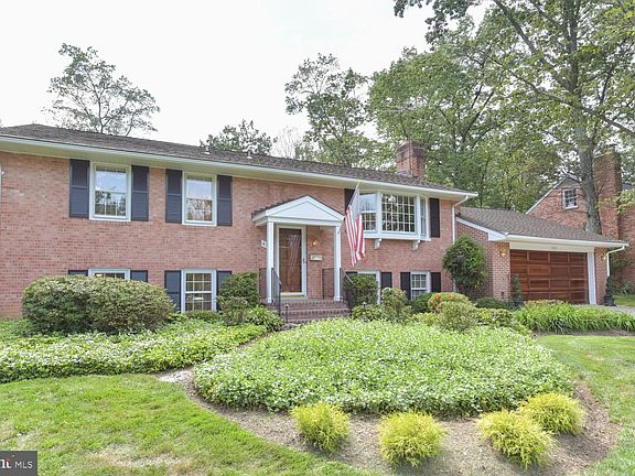 3rd image of 4325 Willow Woods Dr