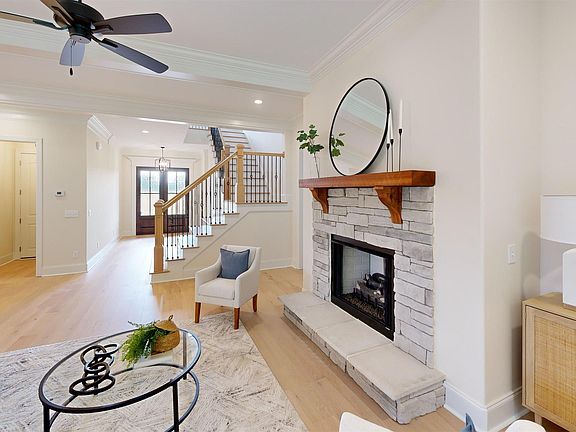 7th image of this home