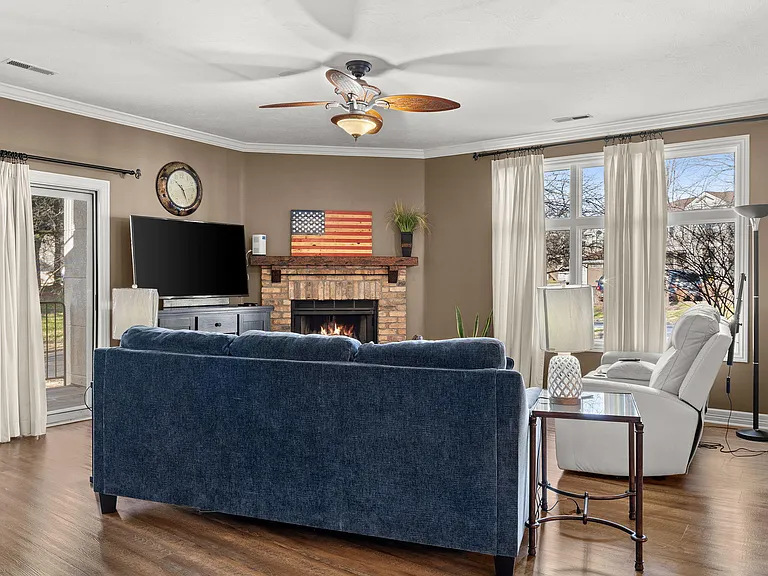 106 Oxford Dr #8 — Photo 14