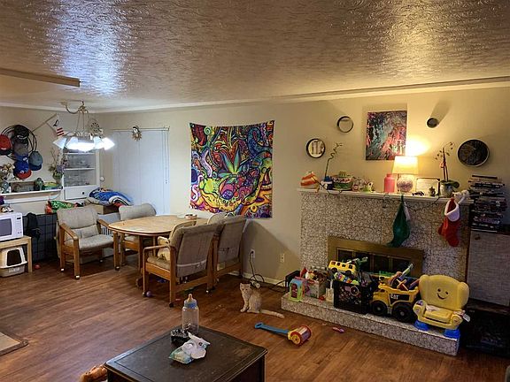 3rd image of 2817 E South Crescent Ave