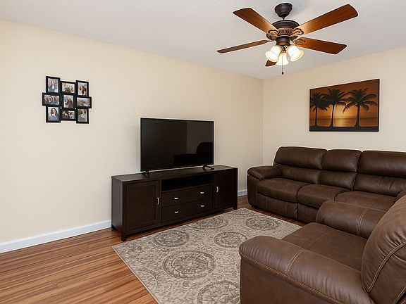 2nd image of 2759 SW 45th St
