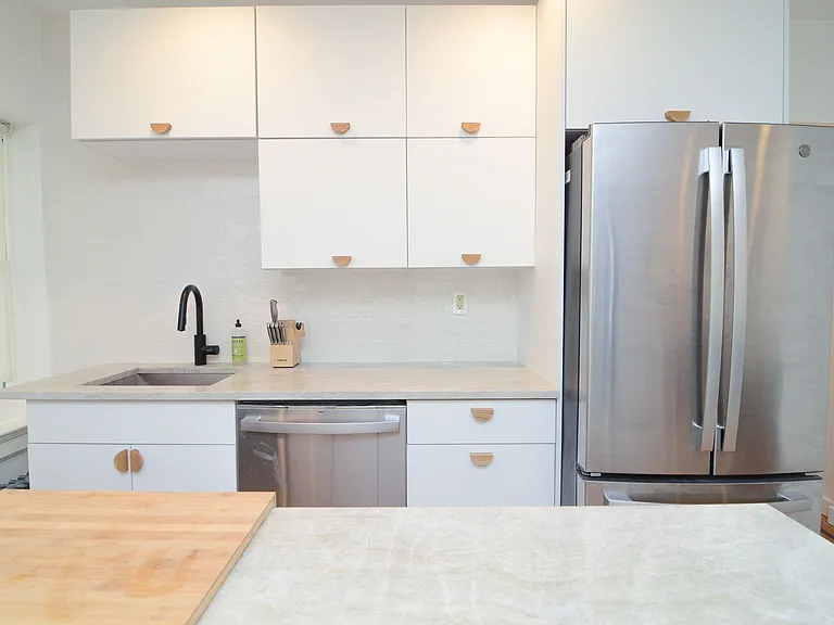 319 Fenimore St #2 — Photo 4