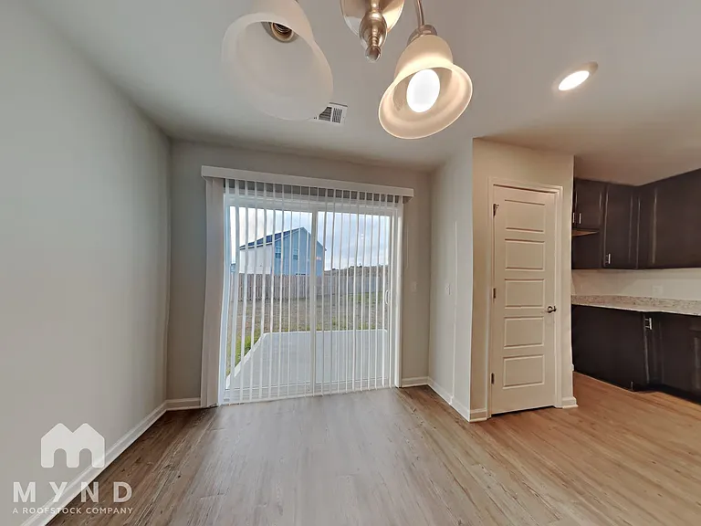 Dasher Pointe — Photo 12