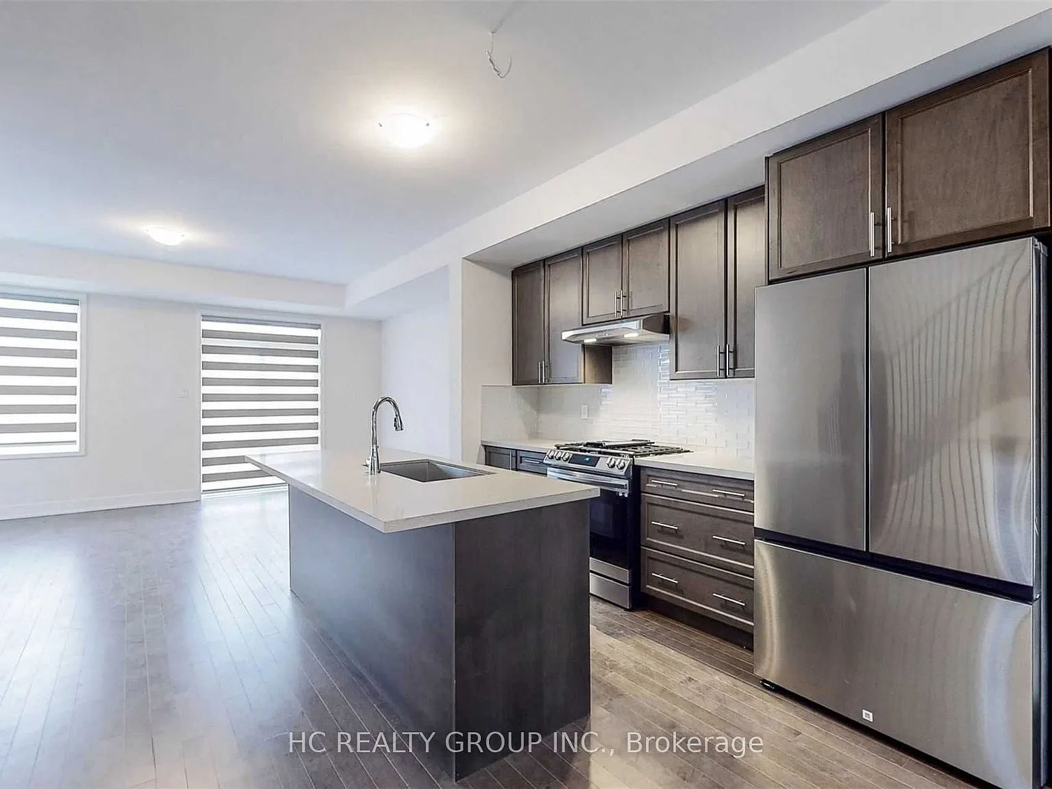4 bed, $3,900 — Photo 1