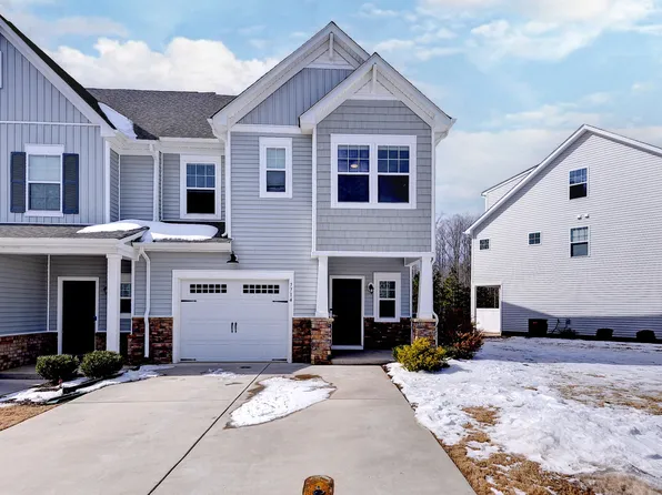 7714 Leeds Castle Ln, New Kent, VA 23124